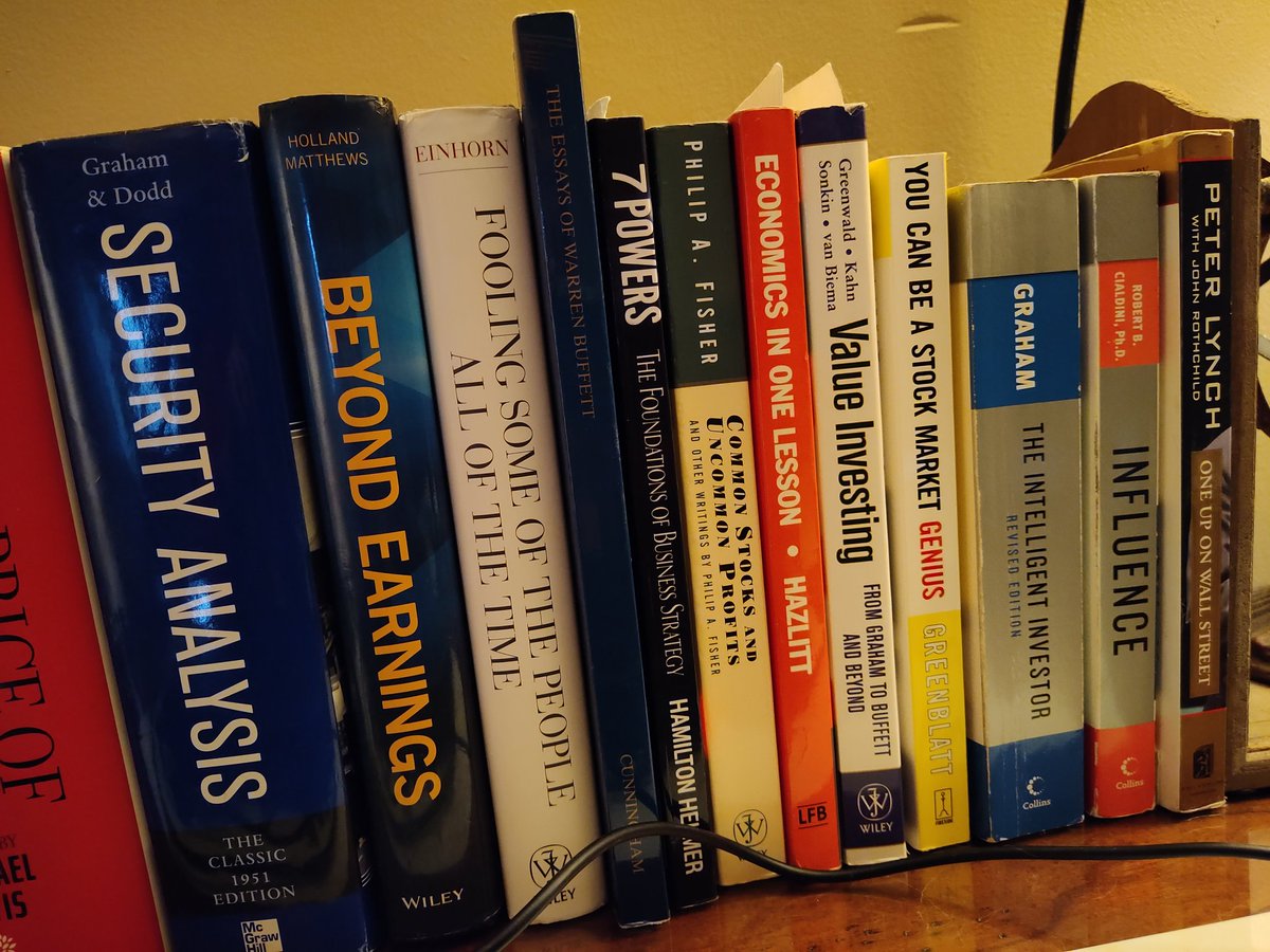m_scullen1's tweet photo. If you're looking for a new year's reading list, here are some of my favorite investment books https://t.co/urZlg8QIOW