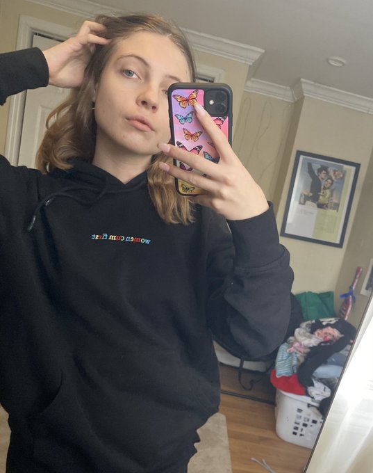 Read the sweatshirt https://t.co/Y1q8TKtRjv