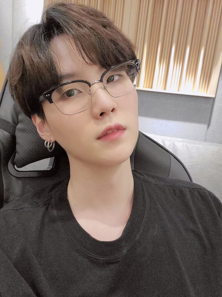 yoongi in glasses - an appreciation thread