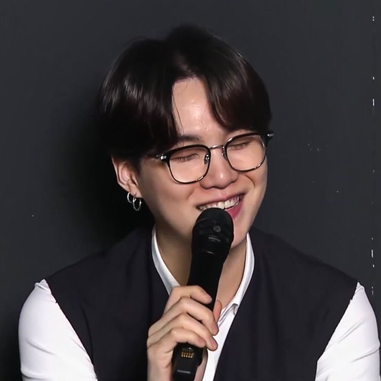 yoongi in glasses - an appreciation thread