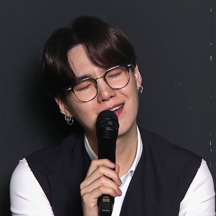 yoongi in glasses - an appreciation thread