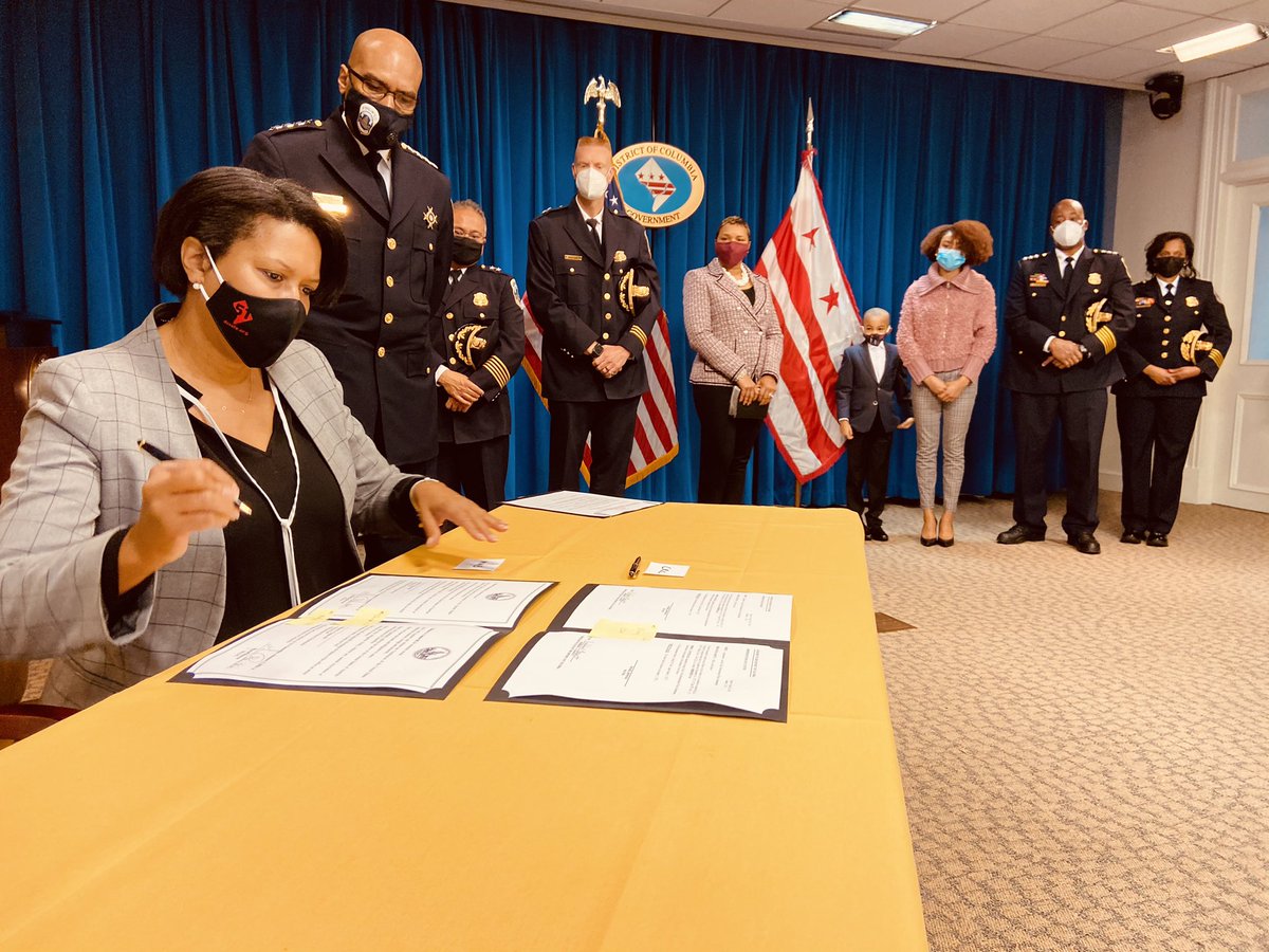 Today, I swore in Robert Contee as the Chief of the Metropolitan Police Department. There is a lot of work ahead as together we build a #saferstrongerDC