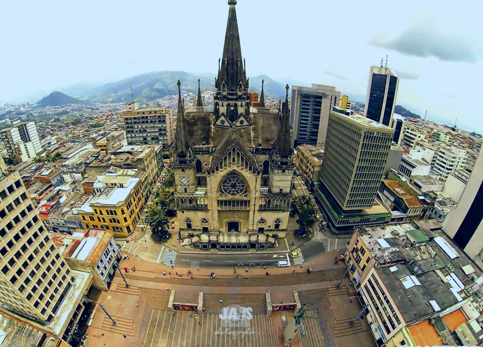 javi_1016's tweet photo. Catedral de Nuestra Sra del Rosario, Manizales (Caldas) #Manizales 🇨🇴 photo dm, #goprocolombia #goprophoto #photographie 📷📸 #jaes 😎🤠 #PostalesDeColombia @postalesCOL https://t.co/ef7w3wbfyH