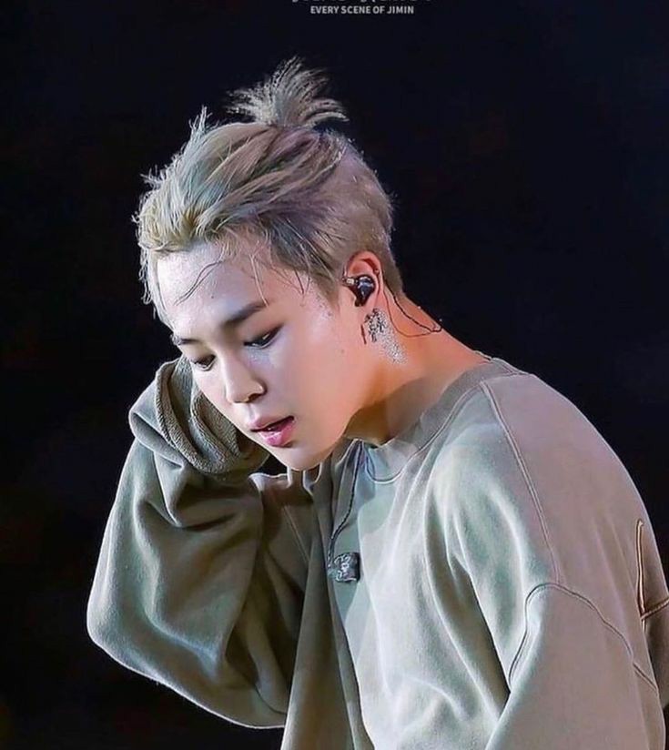 heyystobbiit's tweet photo. ...remember u taught us to love ourselves ...now you got to LOVE YOURSELF JIMIN⭐🖤..#JiminDeservesBetter https://t.co/iQm1aZxK3W