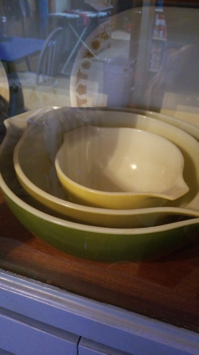 PiffPyrex's tweet image. This is the set I use. Green avocado color confuses me as I'm color blind.