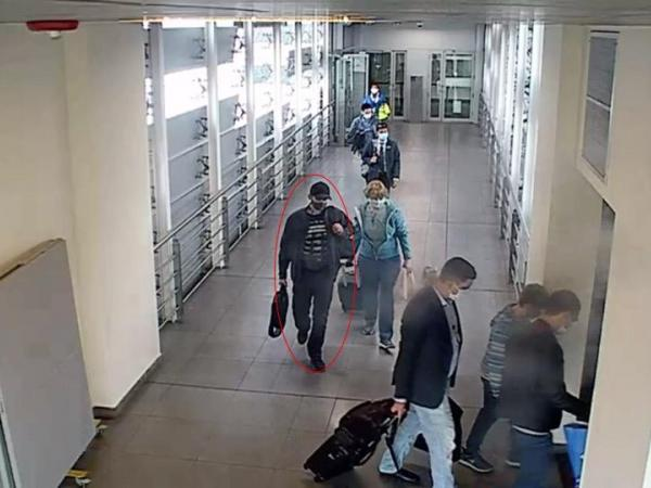 Alekandr Paristov and Alekandr Belousov, the two Russian intelligence officers PNG'd from Colombia who were accused of buying information on strategic issues, including mineral resources, electricity grids, oil infrastructure and hydroelectric plants. 20/ https://www.eltiempo.com/unidad-investigativa/espionaje-ruso-en-colombia-datos-ocultos-tras-la-expulsion-de-dos-espias-del-pais-557172