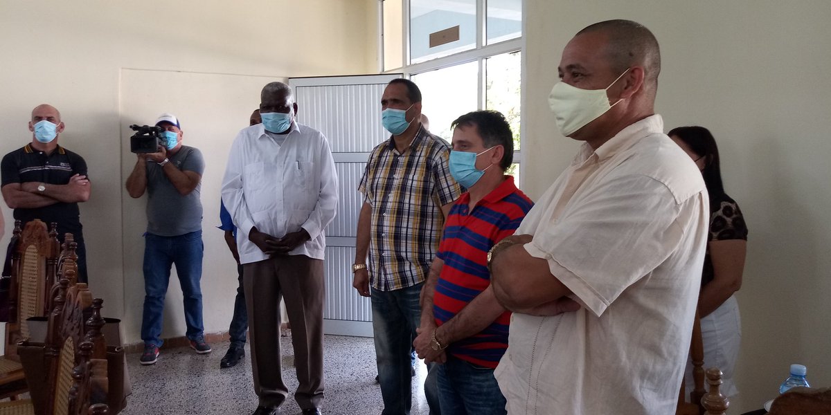 mariofsabines's tweet photo. Intercambio el presidente @AsambleaCuba con héroes del trabajo en #matanzas @gpppmatanzas @IzquierdoAlons1 https://t.co/QQEK0rVsLR