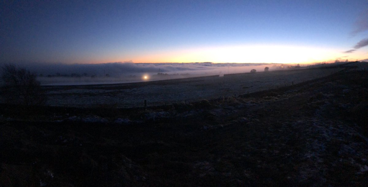GregMulholland1's tweet photo. Enjoying some #newyear walks on #TheChevin. New Years Day amazing view at dusk &amp; New Year’s Eve at the same time there was a full cloud inversion! Needs some theme music from @thechevin! 🎶🎵 https://t.co/QMsUeu5aIg