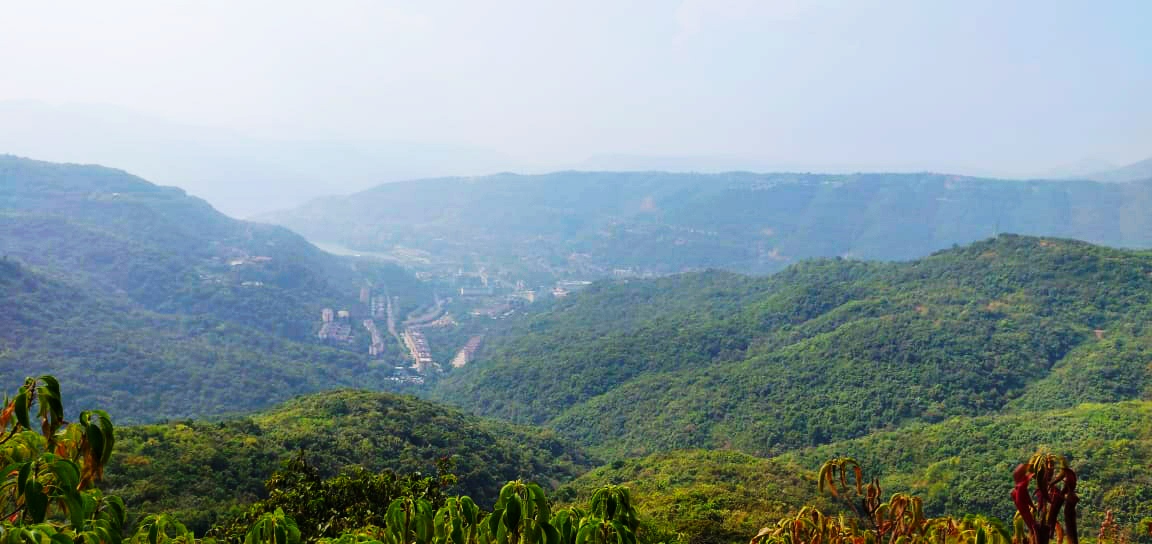 Our new year start, with a drive to Lavasa city. 
Enjoyed every bit of driving in the ghats of the Sahyadri region, covered with green trees. 
This is a Bird Eye view of the City, which was once a dream project in PUNE city, based on the Italian town Portofino. 
#Punetravel