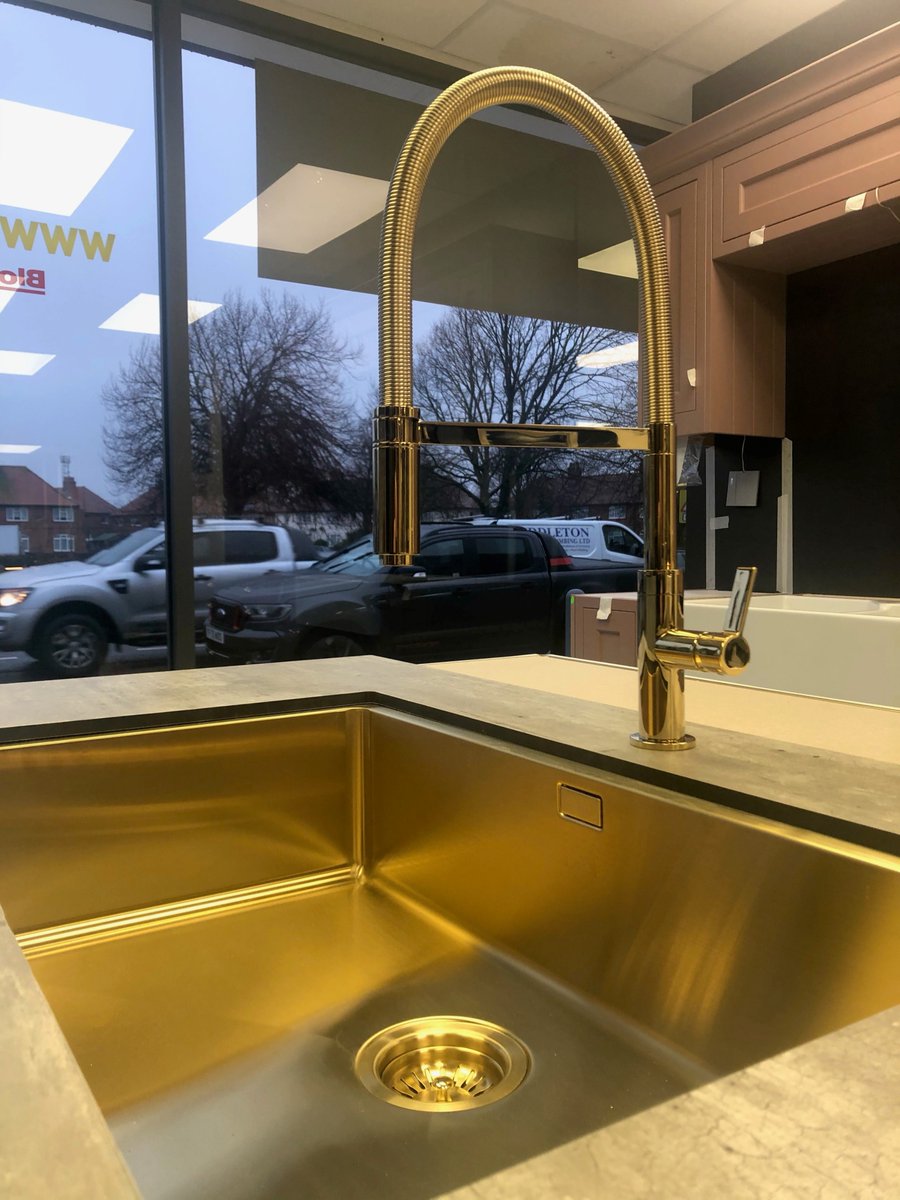 Lovely new display featuring Zen 15 in gold brass with matching Spirale Spring tap at DB Kitchens in Eastbourne. @dbkitchensebn