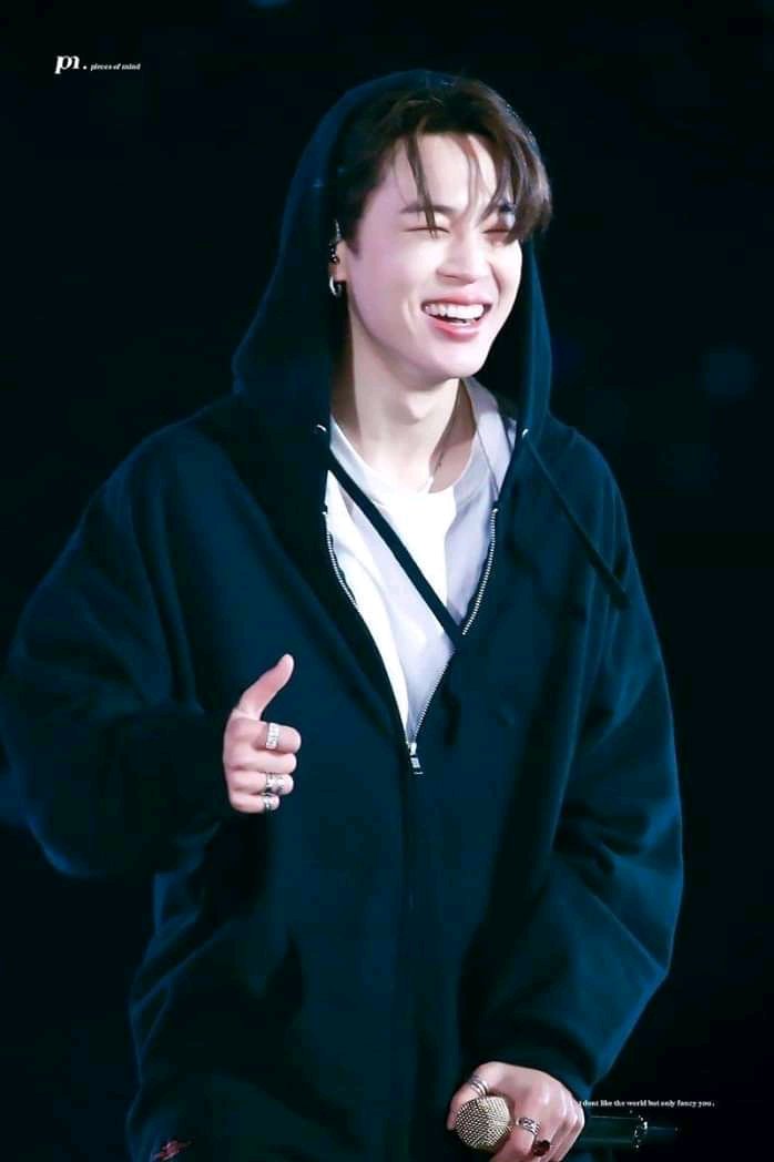 FatoumaSaid6's tweet photo. @BTS_twt Jimin, you are awesome You are strong and very handsome Don't forget we are together forever we love you so much https://t.co/mwl7xe8lTo