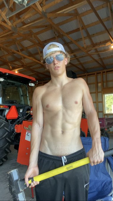 I could go for a massage after swinging this around 😏 https://t.co/16G2gcJowJ