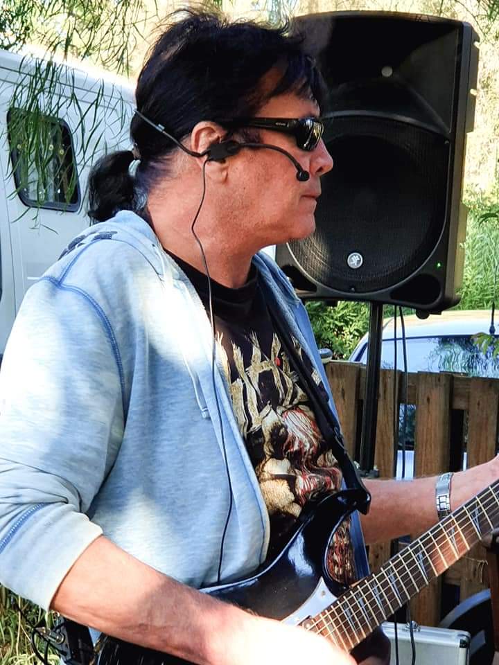 AkBandThe's tweet image. #Happy2021 @SherylPrattERA @SJMacLeod2 @Judy_Cockerton @Sheldon_Snow @MarzNova @BNoelBarr @BrokenRomeo @marshallstackz @AdamCatfish @wildhorserockuk @MarietteFBS @fatbastardsound @bulletsuk @mikecanndo @OzzyOsbourne @marilynmanson #MakeBetter #J @Slayer #Trouble #Ibanez (AK)[FBS]