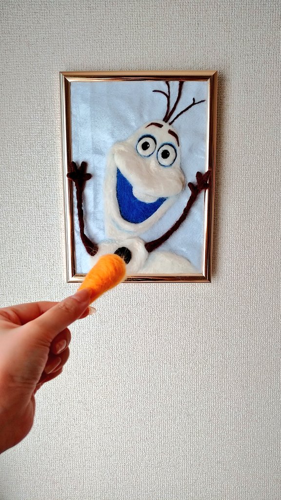 Uchinokora お正月の初羊毛作品は鏡餅 でなくて オラフにしました 今回は鼻ポロリの仕掛けつき 作り方動画はこちら T Co Qkhwkicqgr オラフ アナ雪 アナと雪の女王 ディズニー 羊毛フェルト Frozen Olaf Needlefelting Disney