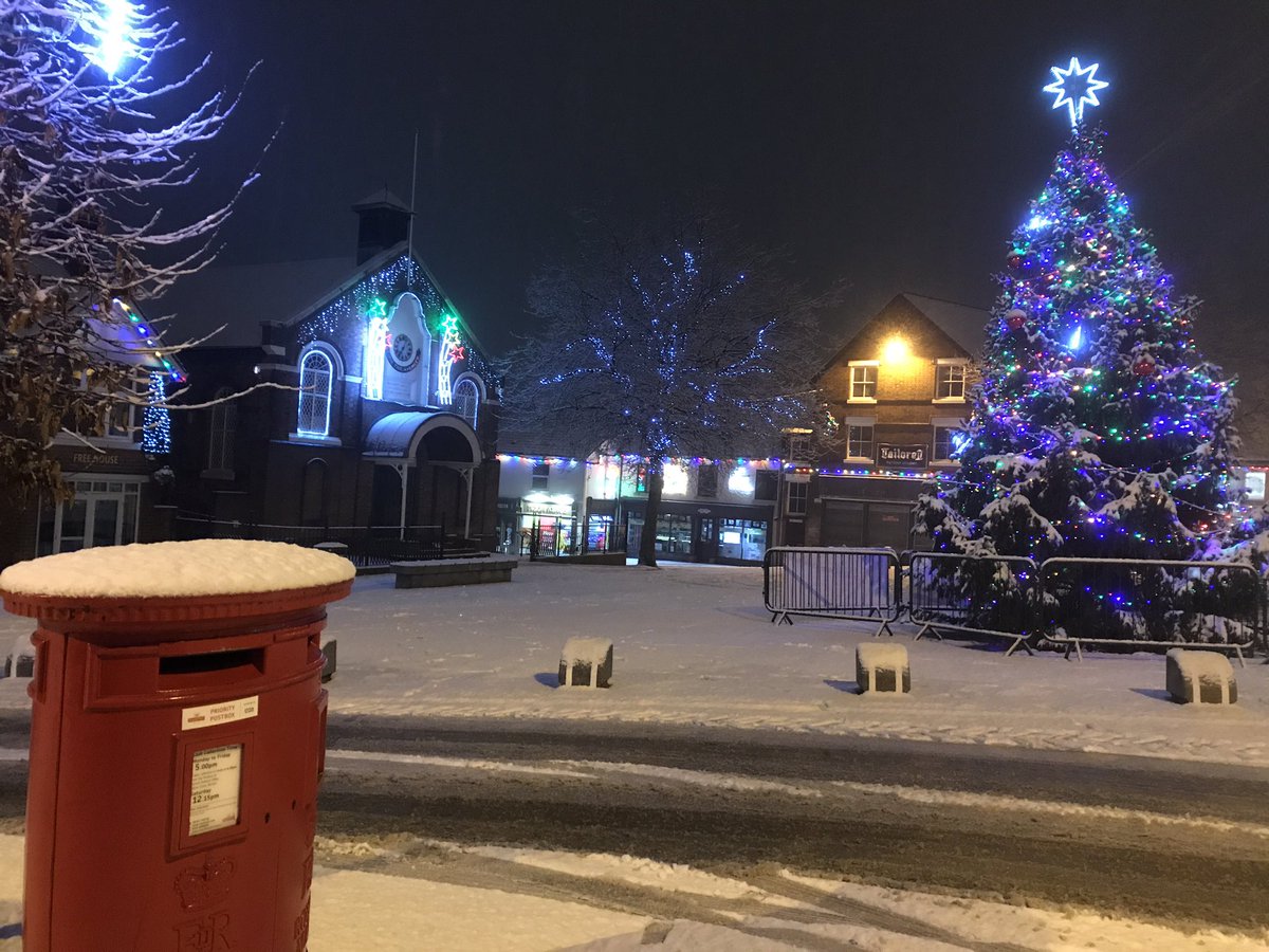 Nick Reid (@Nick_Reid91) on Twitter photo 02/01/2021 19:24:27 Swad town centre looks decent in the snow too! Swad town centre looks decent in the snow too!