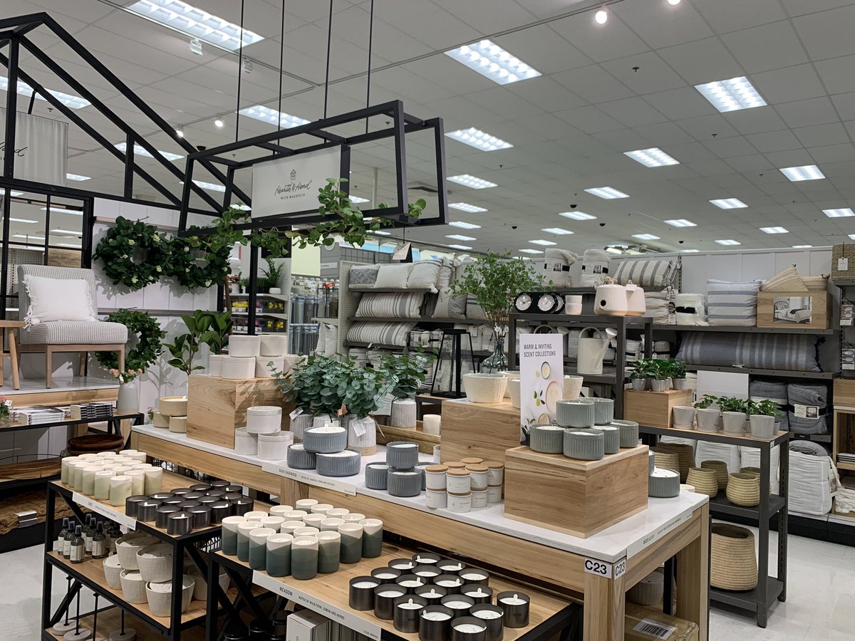 West Loop’s Home Innovation and Hearth and Hand are spring set and ready to be shopped by all of our guests! Shoutout to our amazing Home DBO’s Angie and Ruby for owning these two sets! #2781 #WestLoop