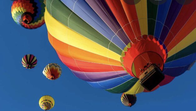  #CalisGrandTour  #teambengal  @ElizGriff2016 Okay everyfurr...time to get into the balloons furr the tour ov the south coast...little hampers ov food in each basket but we are picking up fish and chips in Brighton.....