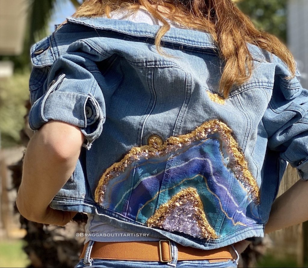 kelsotheartist's tweet photo. Jean jacket moment, Bragg About It Artistry edition ✨💙💜  one of my cooler 2020 creations by far hehe https://t.co/mCncanW21D