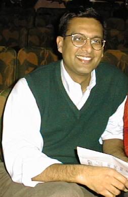 This is Sriram Srinivasan, 1 of a team of 4 we hired from TCSI. was writing Advanced Perl 4 O’Reilly and postponed starting to finish it. A TP expert, he and  @sampullara wrote the 1st impl of EJB, based on the 0.3 spec, which they would track to 1.0 release.