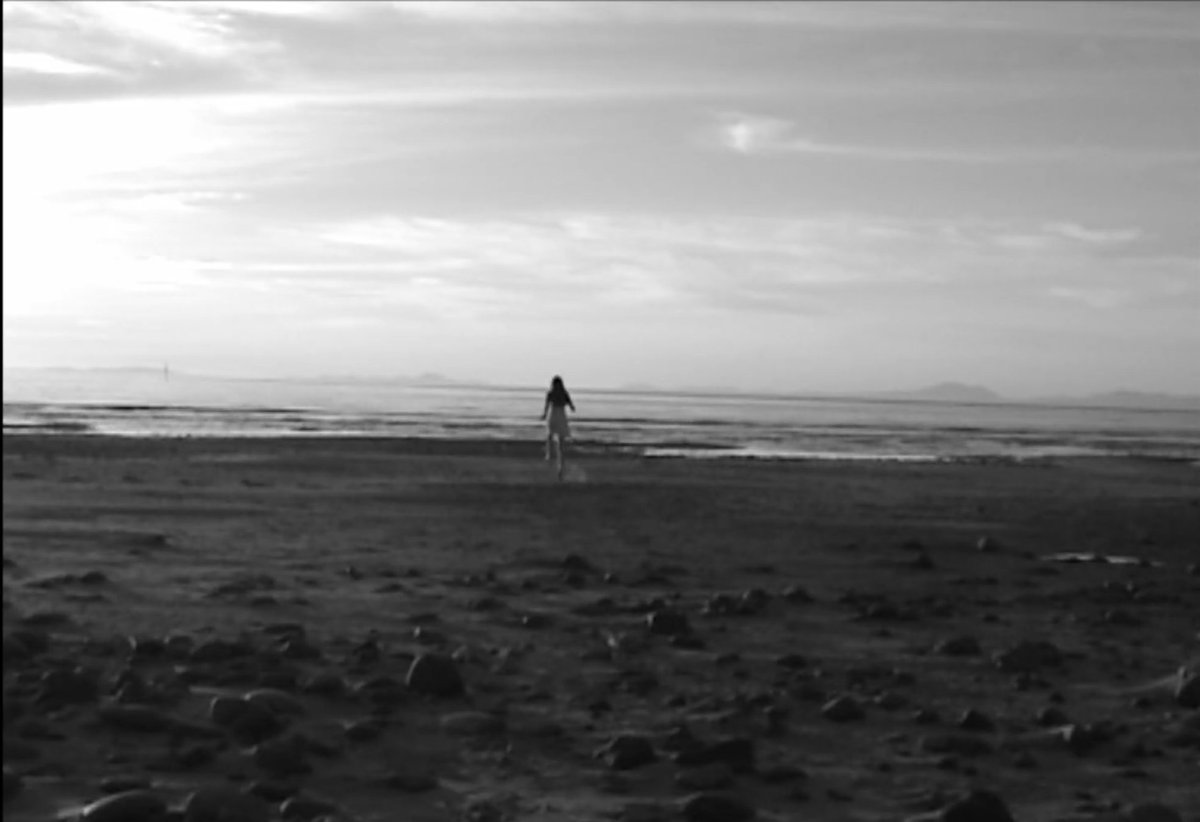 emilymchphoto's tweet photo. Stills from my angel in a c-a-g-e video
#filmstills #video #fineartphotography #fineart #basjanader #blackandwhite #blackandwhitephotography #beach #portrait #selfportrait #emilymchugh #macabre #surreal https://t.co/QYm6OtqBXj