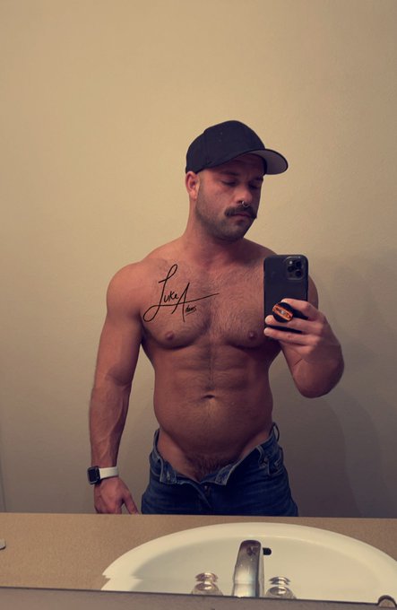 Happy New Year!!!!! https://t.co/or9ME6ZRcX<a href="/tag/mcm"class="tags"><span>#mcm</span></a>