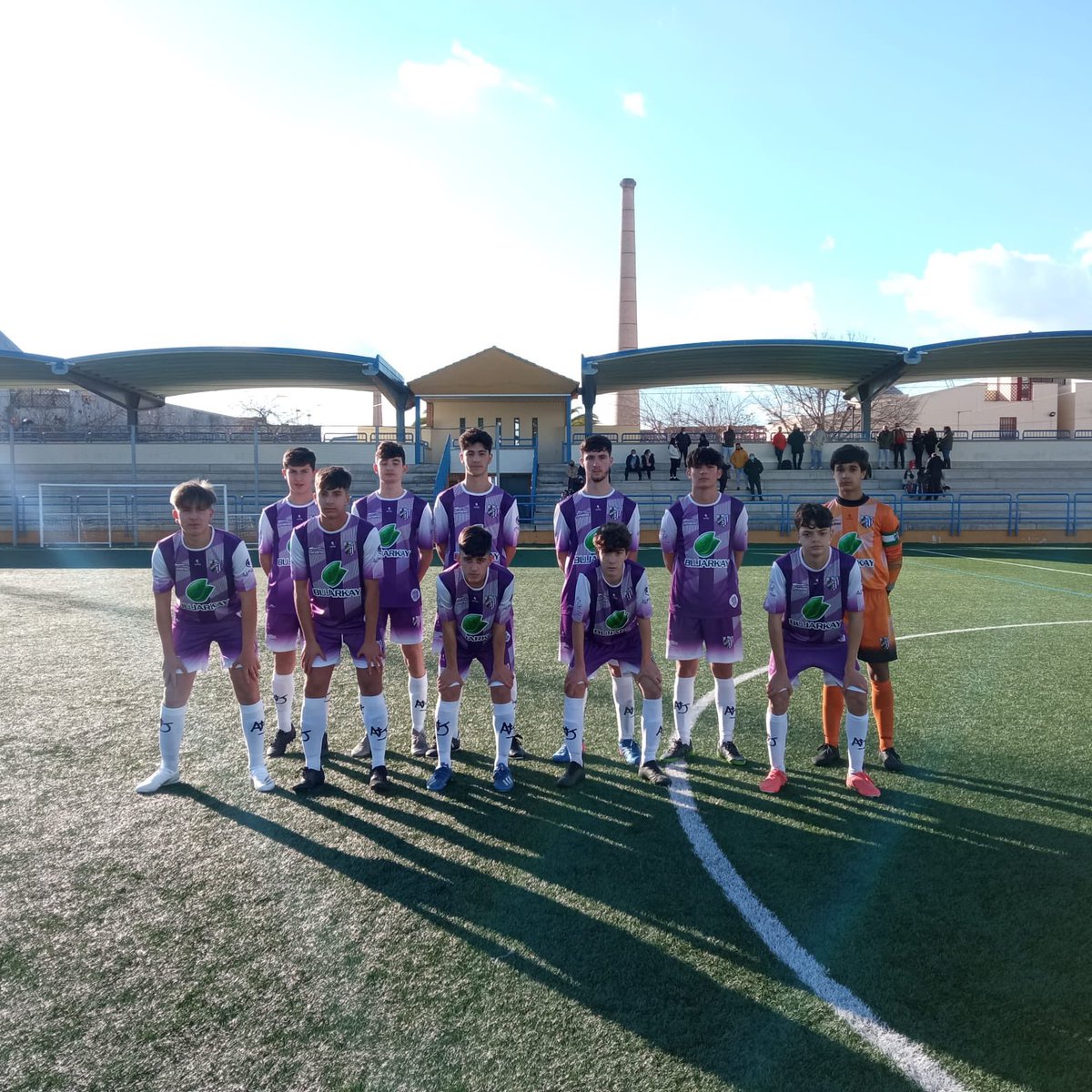 atjaen's tweet photo. El cadete dirigido por @Juanmi2115 gana al Betis Iliturgitano 1 a 3. Gran victoria de nuestros moraitos 💪🏼💜⚽️ https://t.co/33thtm1lHM