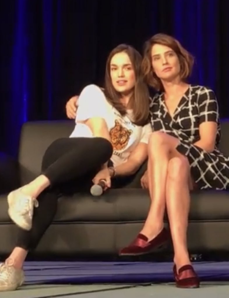 elizabeth being everyone’s best friend: a thread <33