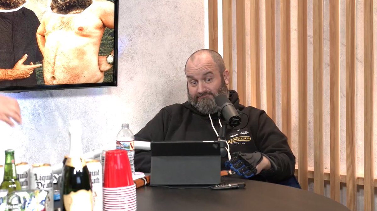 nocontextYMH's tweet image. #2BearsLive