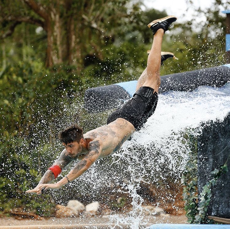 bmysehri's tweet photo. Survivor’dan bir Barış Murat Yağcı geçti. Performansı ve karakteriyle tarih yazdı. Tek hatası fazlasıyla iyimser olmasıydı. O yarışmaya fazlaydı. Onun gibi bir daha gelmez. #survivor2021 

@barismrtyagci 🌟✌🏻 https://t.co/S1L0nFe1MN