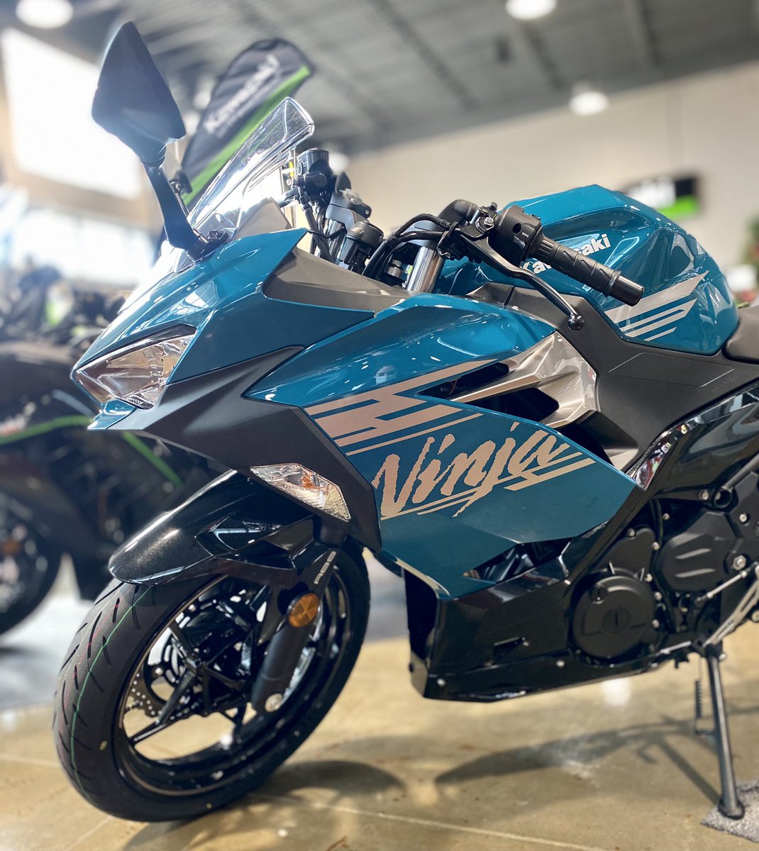 GrapevinePS's tweet image. Start the new year off doing something you have always wanted to and come check out the new 2021 Kawasaki Ninja 400 ABS in Pearl Nightshade Teal! This bike is ideal for new riders while also alluring experienced riders. New year new adventures! Come on in!  #grapevinepowersports