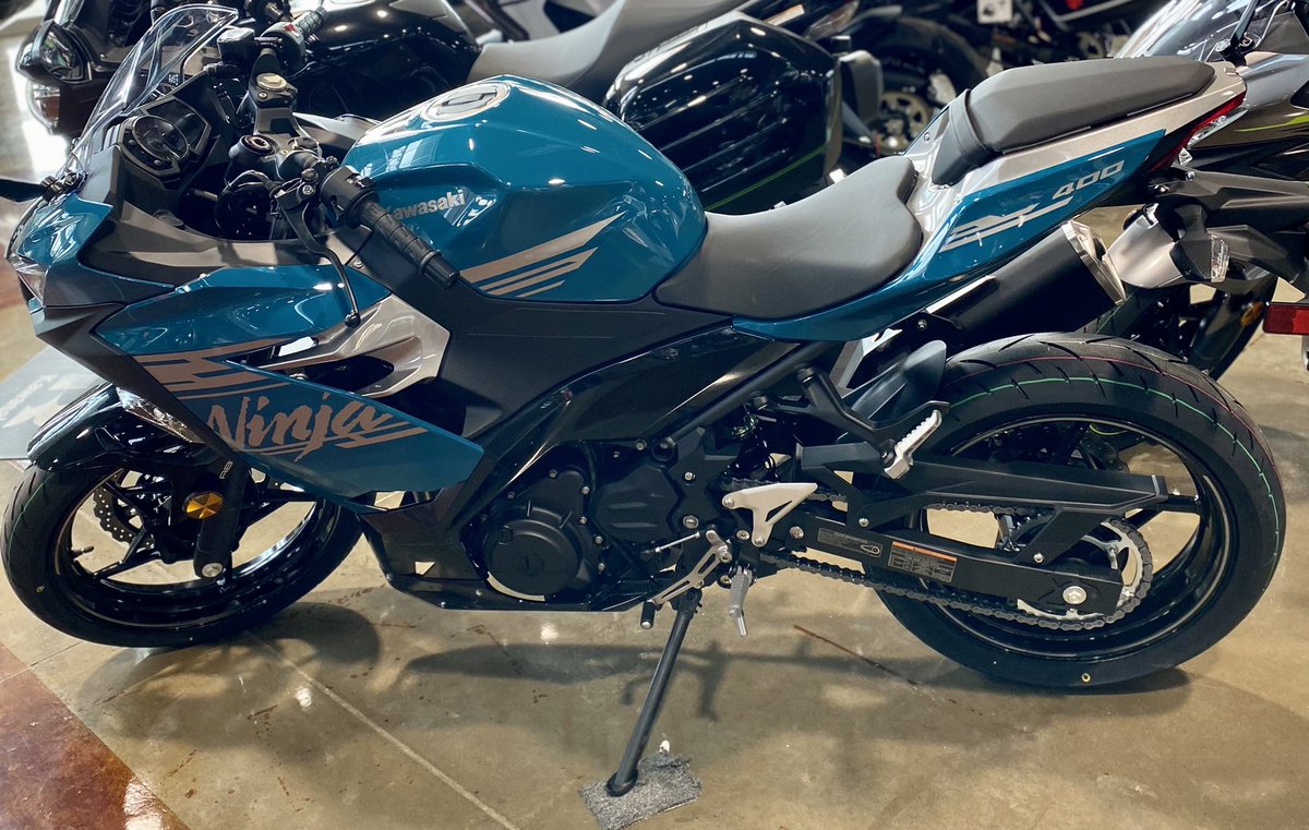 GrapevinePS's tweet image. Start the new year off doing something you have always wanted to and come check out the new 2021 Kawasaki Ninja 400 ABS in Pearl Nightshade Teal! This bike is ideal for new riders while also alluring experienced riders. New year new adventures! Come on in!  #grapevinepowersports