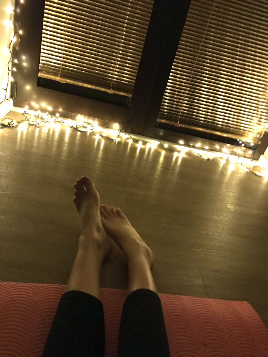 Tereza266's tweet photo. Today I did only light yoga exercise because I’m still sore from leg workout which I did two days ago. However, I still managed to get moving and it felt so good! Thank you @Gymshark for motivating me to work on my dreams 💙 #ActiveEveryDay66 #gymshark66 https://t.co/ZGChKqpOBk