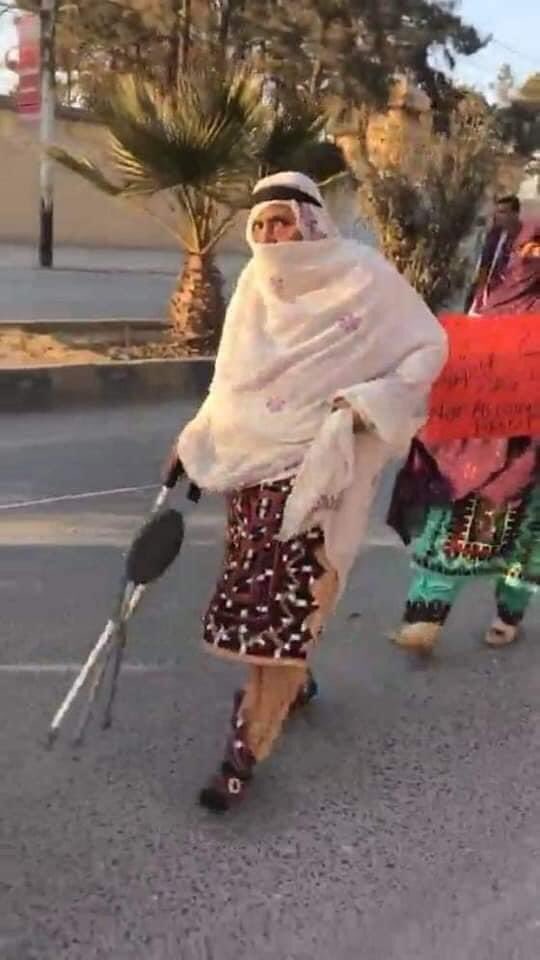 GhulamKhatren's tweet photo. ہم نے شعور سے پہلے مزاحمت سیکھی ہے ۔

#StopThreatingBalochProtesters https://t.co/9lOn2Rjrlo