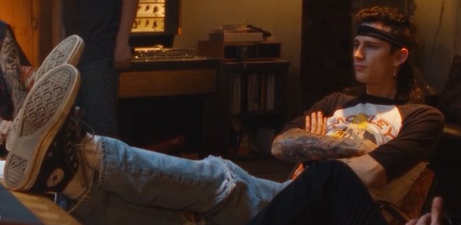 side profile and that hair >>>>>