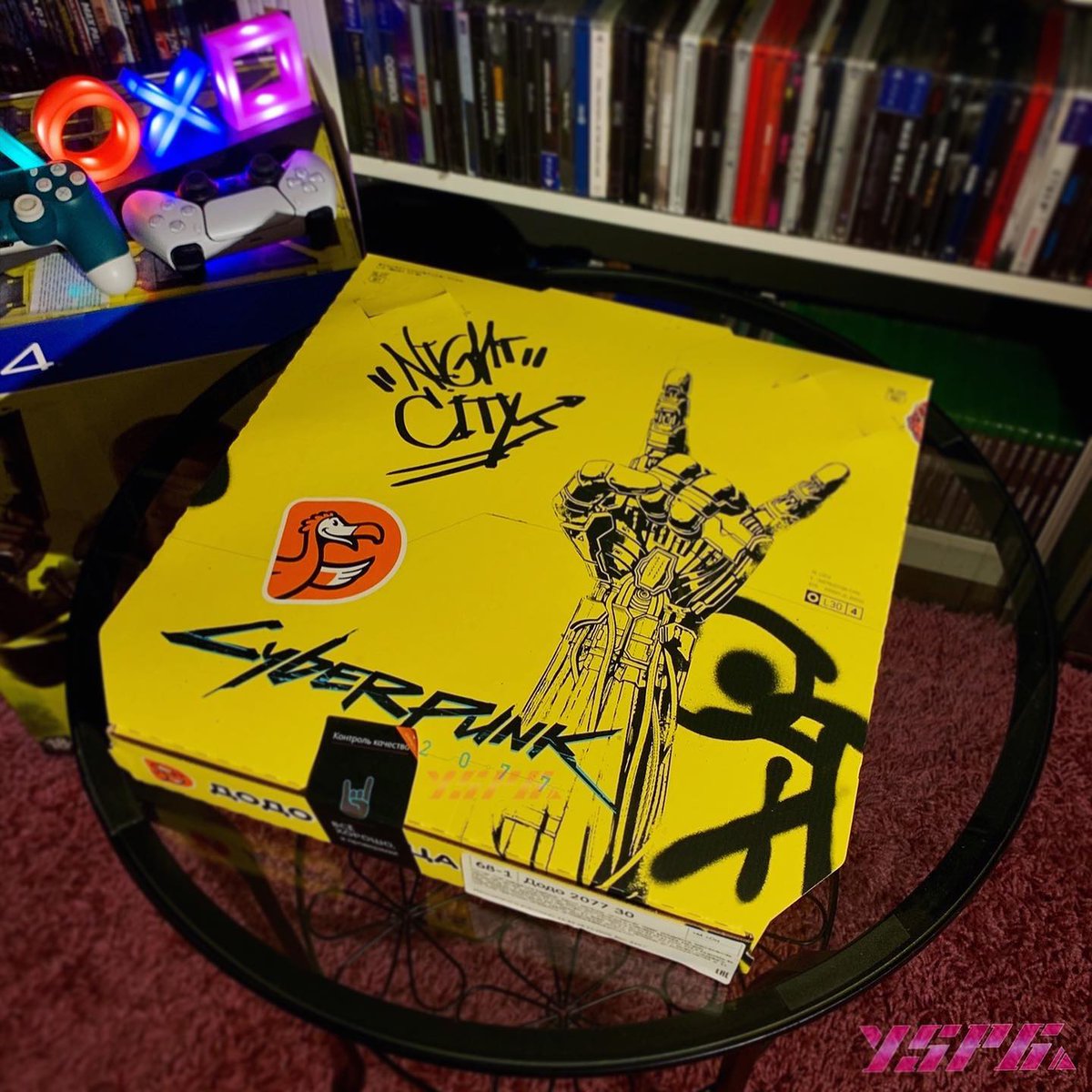 YSPGofficial's tweet photo. Pizza from «DoDo».
Pizza name «2077»:
- 30cm.
- Traditional Dough.
- Stickerpack «Cyberpunk 2077» and «GOG».
Photo from my Instagram - https://t.co/BU4cKZVPc7
#DoDoPizza #ДоДоПицца #YSPG #YuiSanProGamer #Pizza #Cyberpunk #Cyberpunk2077 #PS4 #PS5 #Geek #Gamer #GOG #GogGalaxy https://t.co/W92ag2IxZc