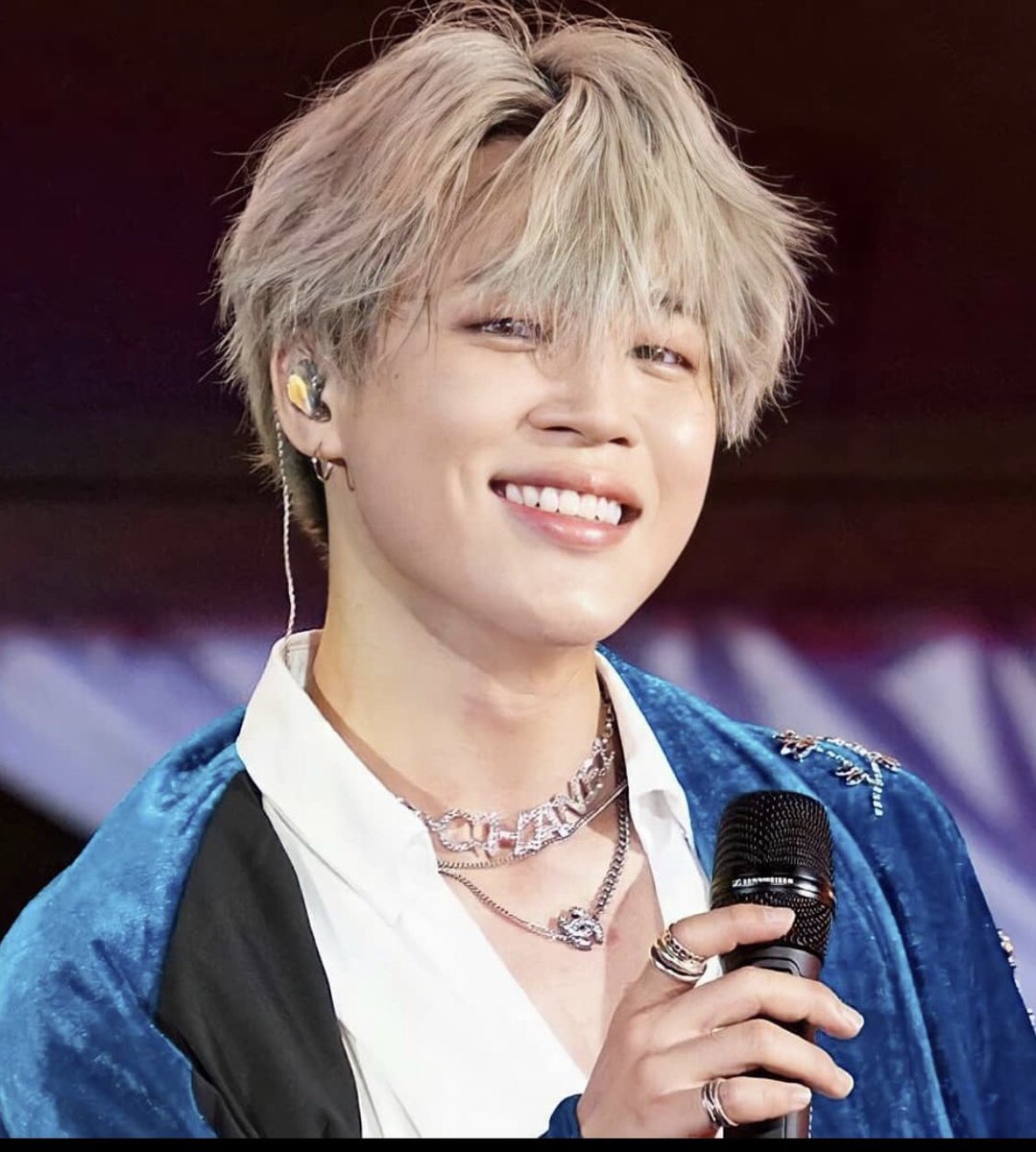 DiyaM77's tweet photo. Park jimin We love you for always #JiminWeLoveYou #2021WithJimin (@BTS_twt ) https://t.co/I7tEel0YUZ