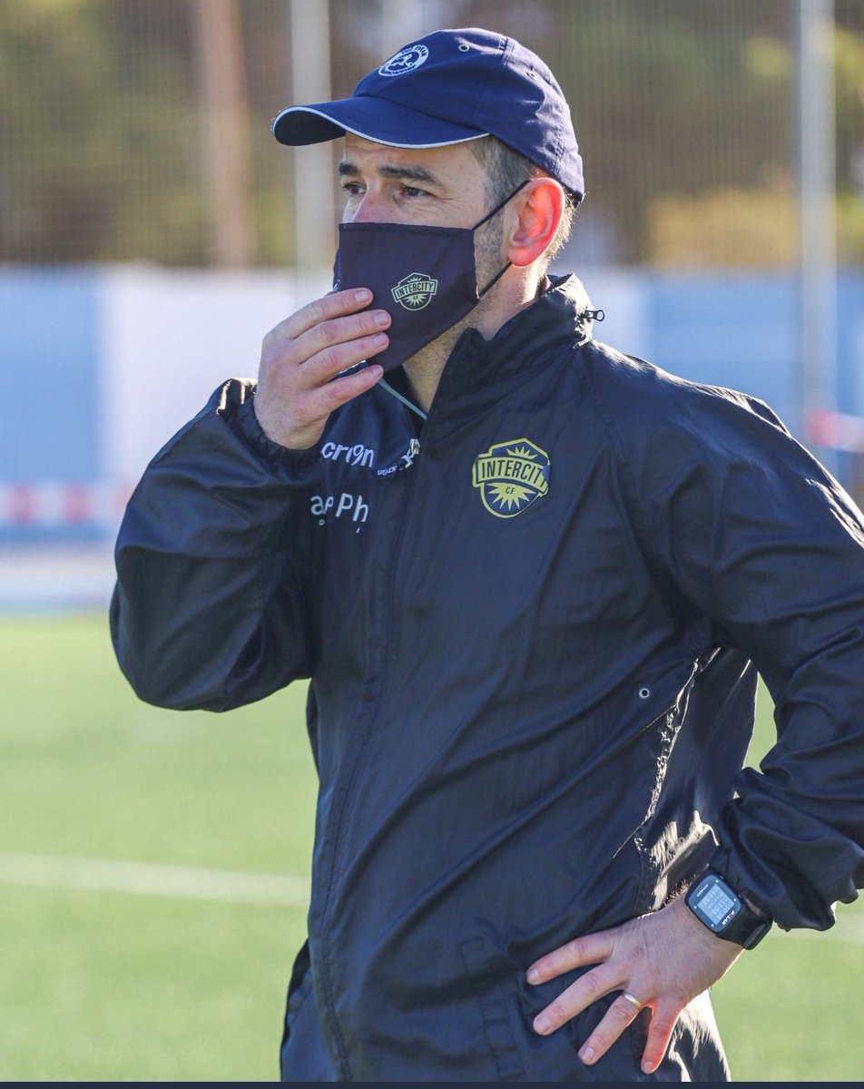 Grandes proyectos necesitan grandes profesionales. Enhorabuena a <a href="/SergInclan/">Sergio Inclan ©</a> por su fichaje como 2º entrenador del <a href="/CFIntercity/">𝗖𝗙 𝗜𝗡𝗧𝗘𝗥𝗖𝗜𝗧𝗬</a>.
Podéis recordar la entrevista realizada para conocerlo mejor en: Formafut.com
(Foto vía <a href="/CFIntercity/">𝗖𝗙 𝗜𝗡𝗧𝗘𝗥𝗖𝗜𝗧𝗬</a>)