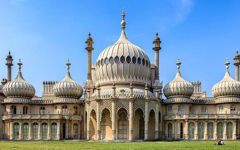 A poem request for <a href="/mrnmdavis/">Nick Davis</a> for his kind donation to my #poemsbyrequest fundraiser, an ode to a landmark of Brighton, the ‘Pavilion’ #poem