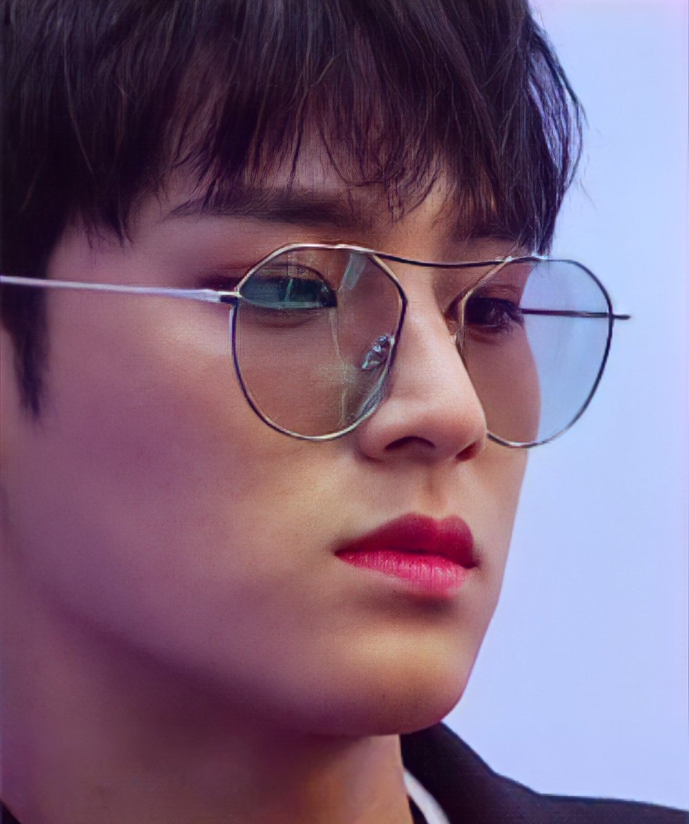- mingyu wearing glassesan appreciation thread:
