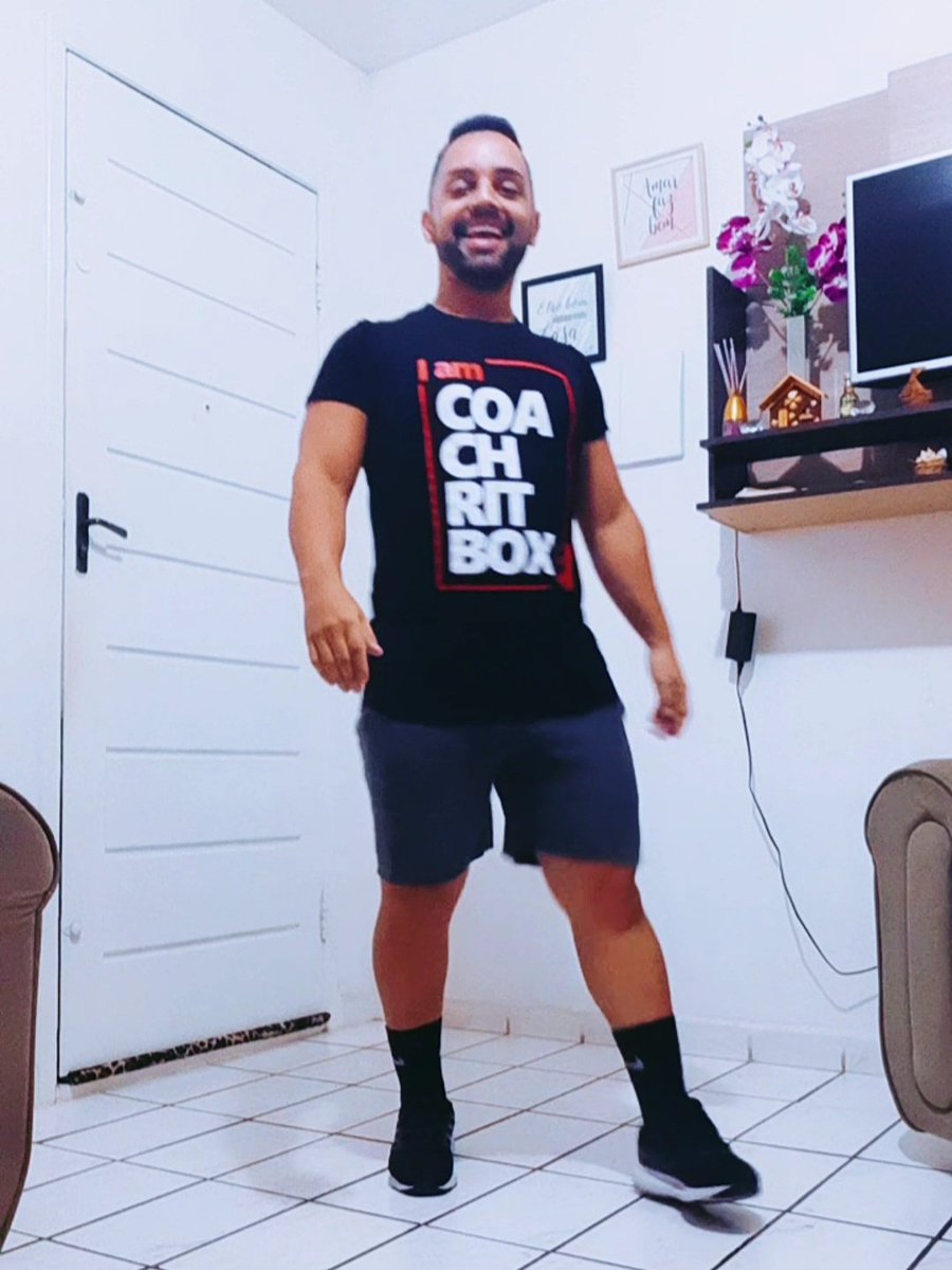 magnogf_'s tweet photo. Bóra correr atrás do prejuízo que as festinhas de final de ano causaram?!?! Hehehehe vamo q vamo!!! 💪🏼😉👊🏼
#ritbox #ritboxtransforma #ritboxépau #ritboxsp #ritboxsãopaulo #hiit #treino #treinoemcasa https://t.co/pIx9hPedvD