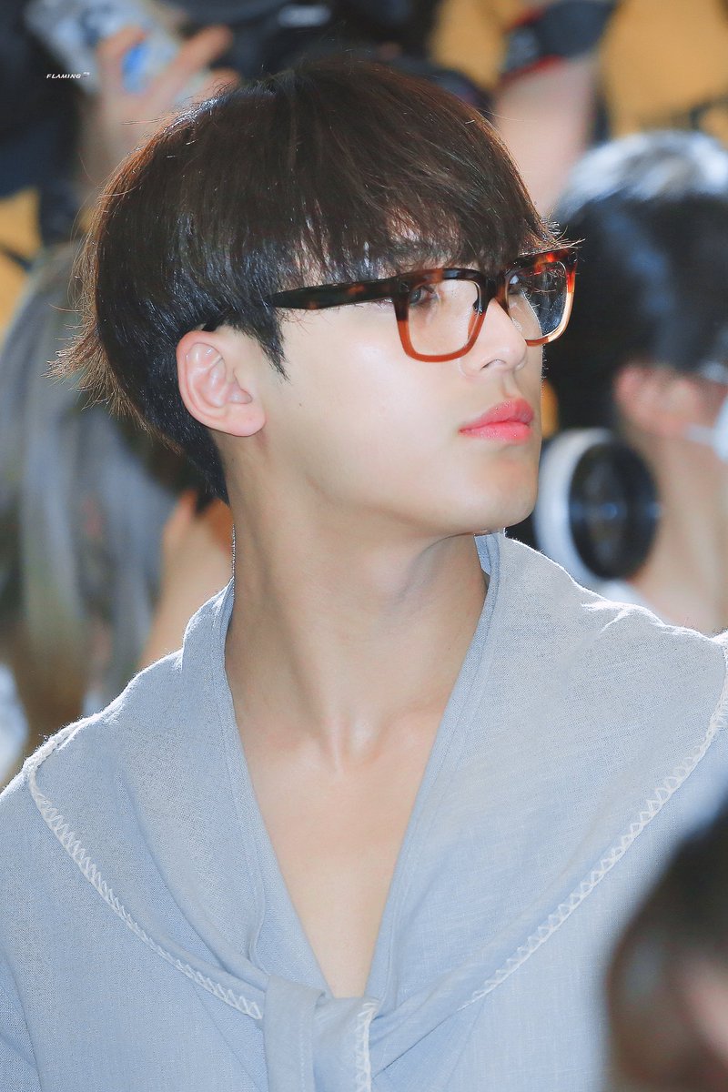 - mingyu wearing glassesan appreciation thread: