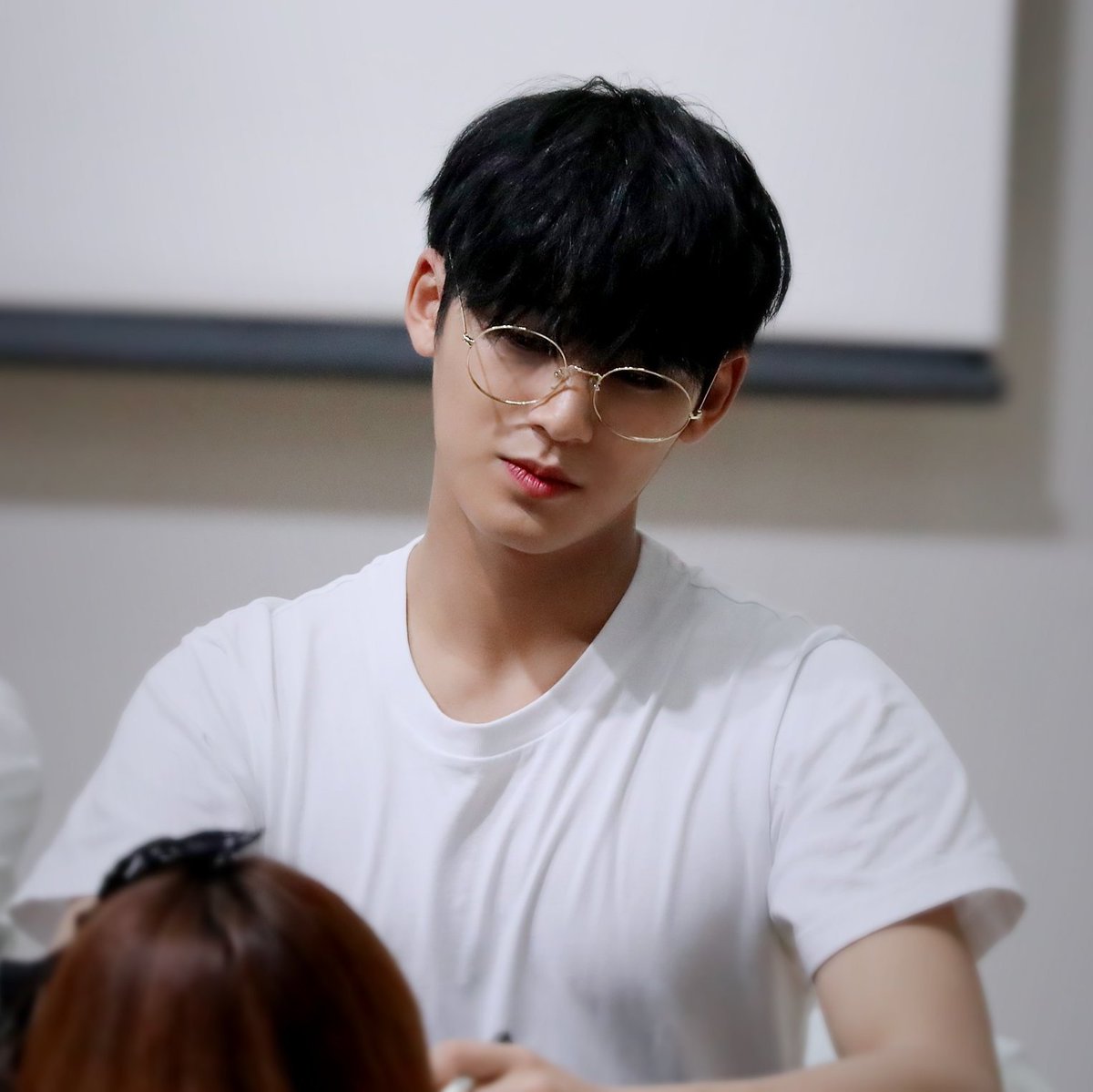 - mingyu wearing glassesan appreciation thread: