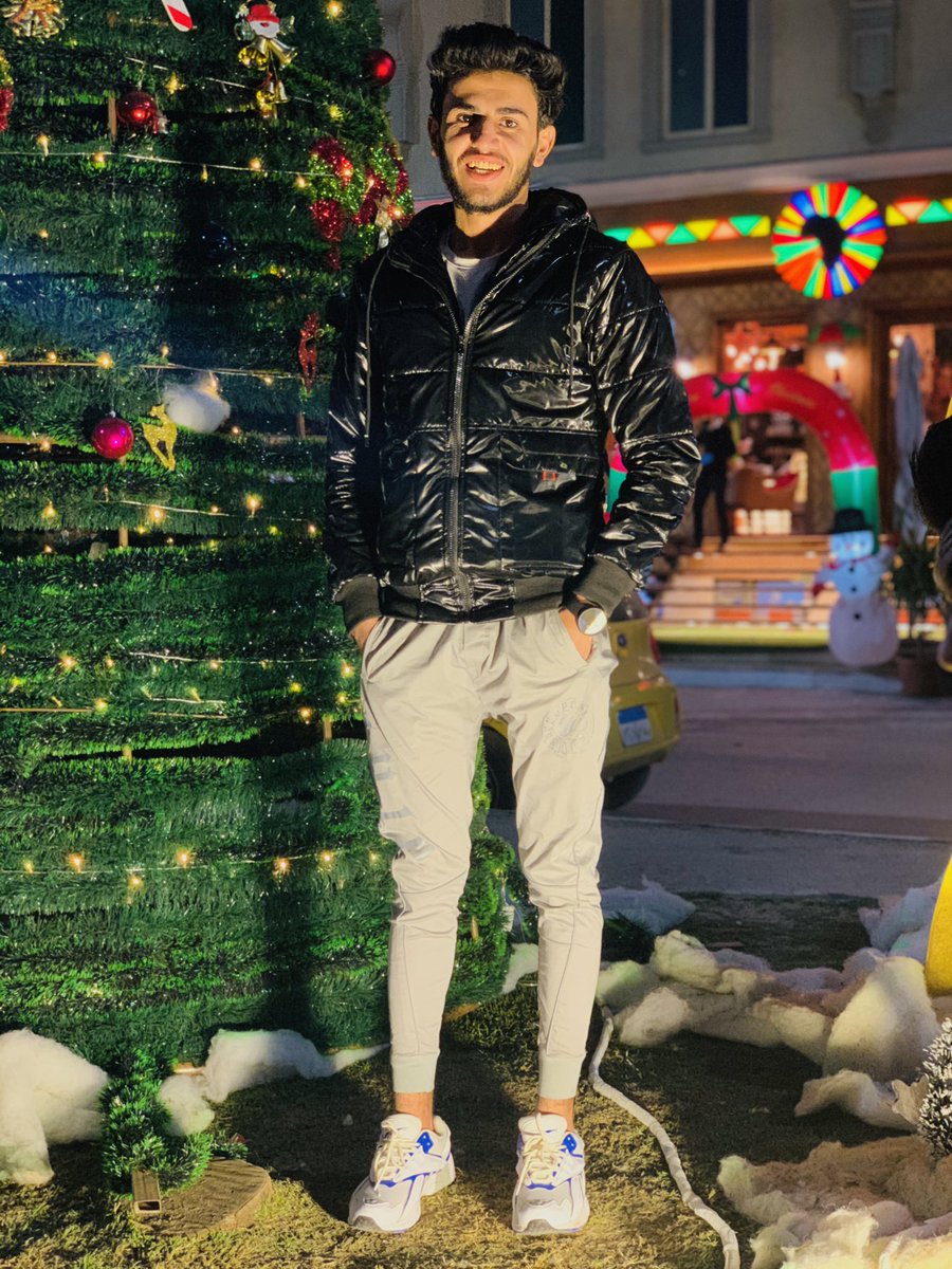 Zidankhalidd's tweet photo. "One real person is enough ." https://t.co/M66jsryfFO