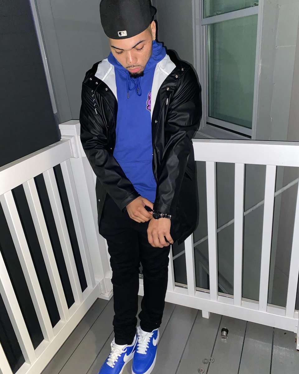 1of1mar's tweet photo. They tryna ride the wave I’m busy tryna stand out 💫 https://t.co/UXX2hMF4t8