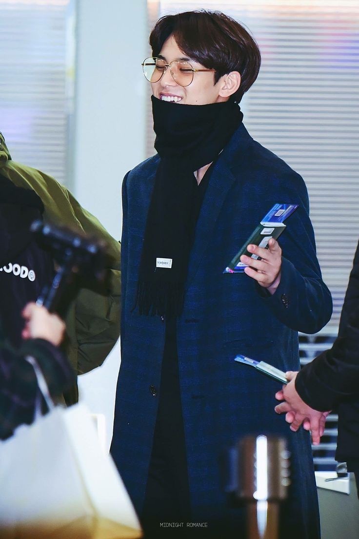 - mingyu wearing glassesan appreciation thread: