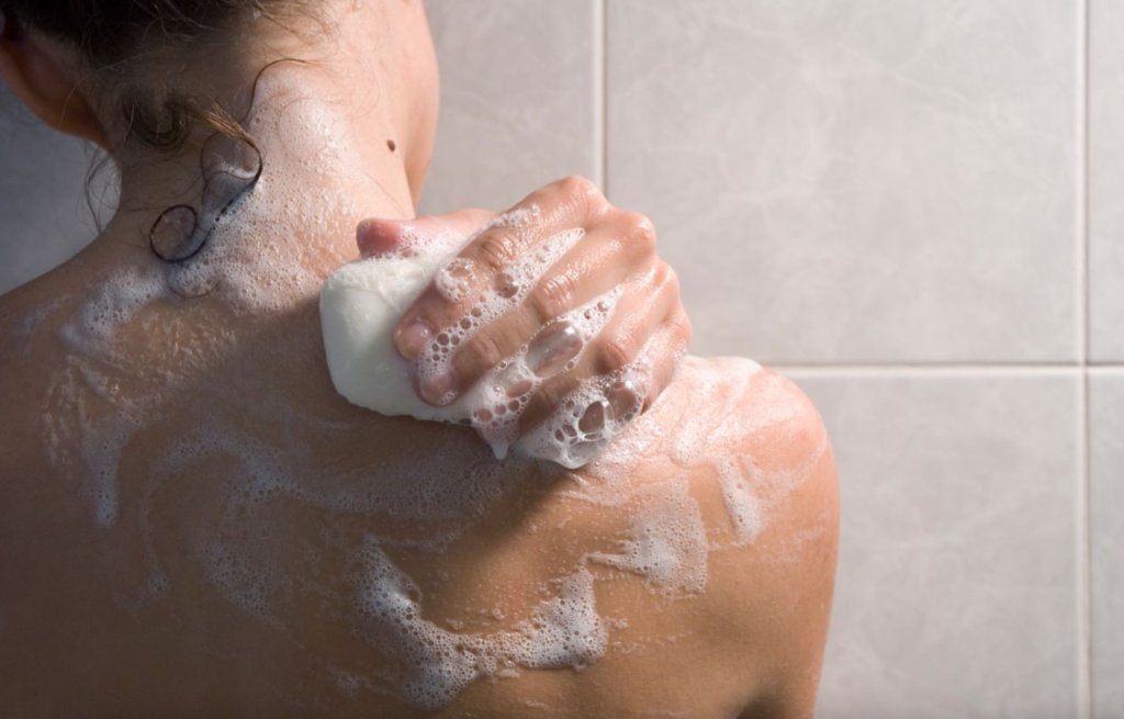 Apple News (@applenews) on Twitter photo Do you really need to shower every day? (via <a href="/Dizik/">Alina Dizik</a> for <a href="/WSJ/">The Wall Street Journal</a> on News+) apple.co/3rJdyC5 Do you really need to shower every day? (via <a href="/Dizik/">Alina Dizik</a> for <a href="/WSJ/">The Wall Street Journal</a> on News+) apple.co/3rJdyC5