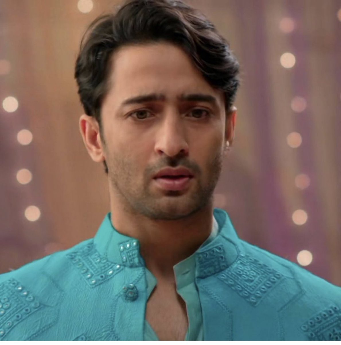 Then suddenly the news came of the show going off air but that didn’t change anything in what  #ShaheerSheikh does, this phase was very emotional &  @Shaheer_S did a phenomenal job portraying the emotions & the show came to an end with a happy note #SplendidShaheerSheikh