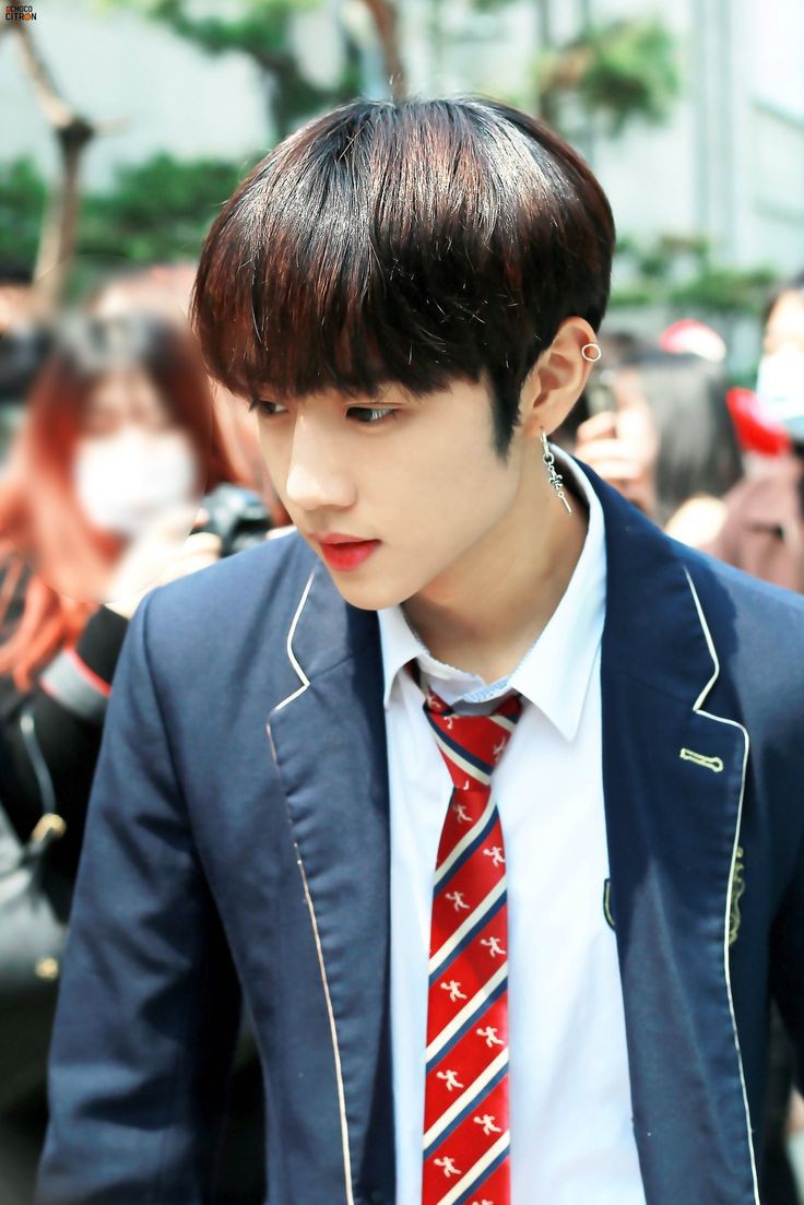 Day 3 of 365 days with  $unwoo ♡school gonna start again tomorrow  this one probably one of the best sunwoo in uniform photo, can i ask y'all why any of my classmates doesnt look like this  anyways wish me luck for my classes tomorrow