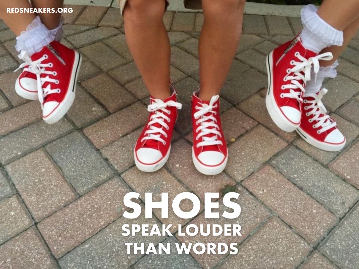 oakley_red's tweet photo. What do your shoes say?

#redsneakersforoakley #foodallergyawareness #livlikeoaks https://t.co/vPJrSS6aTs