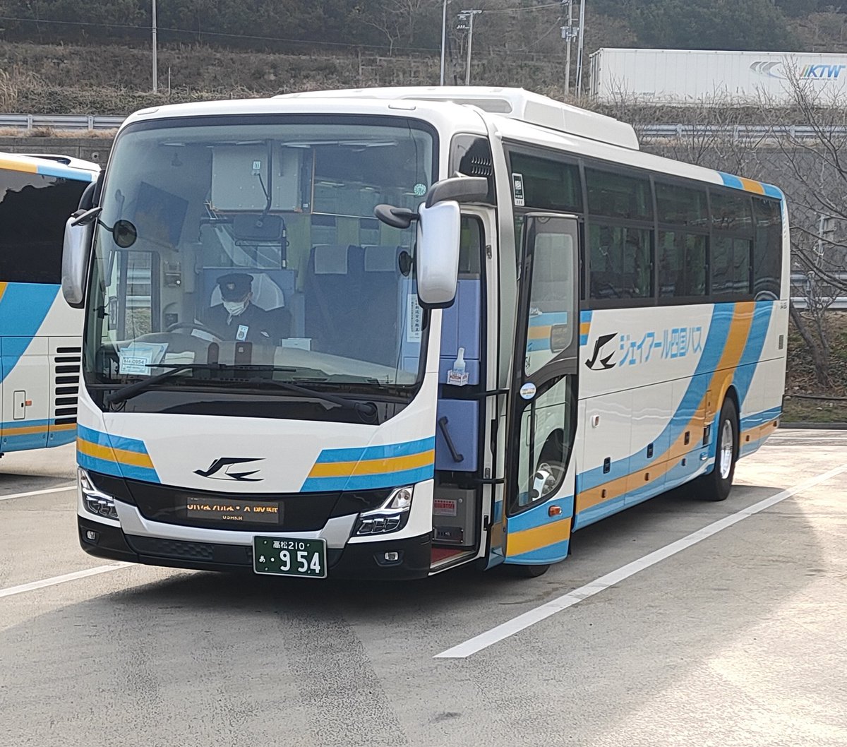 Jr 四国 バス